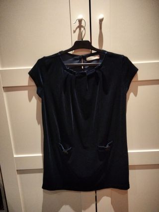 Vestido Terciopelo Azul Marino, Zara de segunda mano por 15 EUR en  Barcelona en WALLAPOP