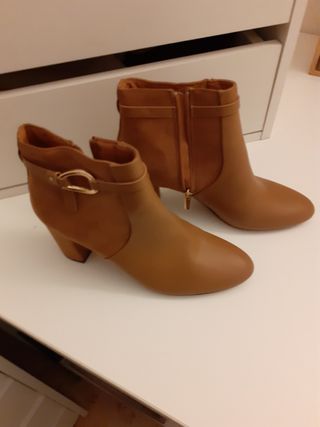 Botines esfera 40 de segunda mano por 15 EUR en Palma de Mallorca en  WALLAPOP