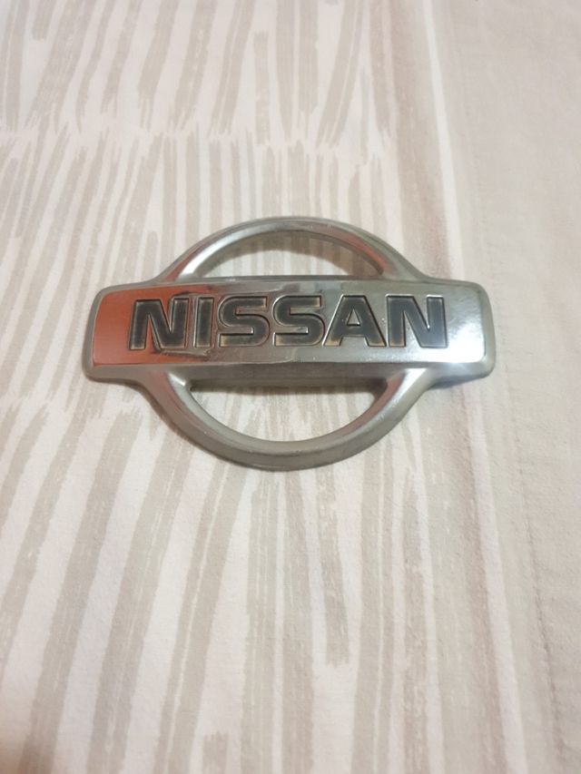 LOGO NISSAN 