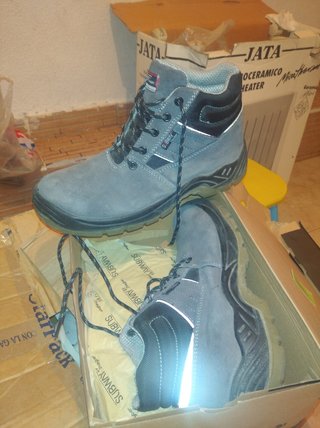 Zapatos seguridad Jhayber de segunda mano por 10 EUR en El Palmar en  WALLAPOP