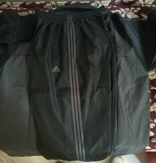 Chándal ADIDAS climacool nuevo de segunda mano por 33 EUR en Jaca en  WALLAPOP