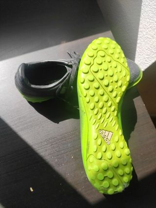 Zapatillas multitaco messi adidas 39 1\\/3 adidas de segunda mano por 10 EUR  en Madrid en WALLAPOP