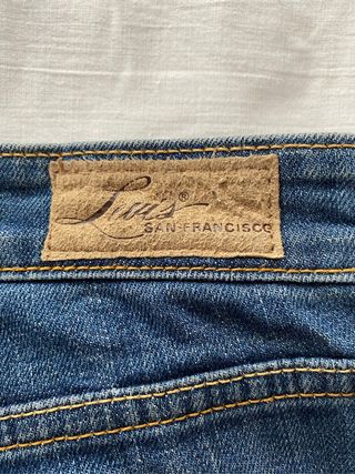 Pantalón Levis, mujer, equivale a una talla 36\\/S de segunda mano por 10  EUR en Madrid en WALLAPOP