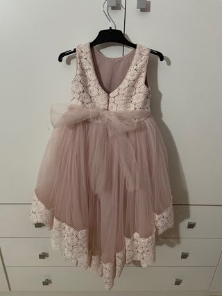 Vendo vestidos fiesta para 3-4 años de segunda mano por 50 EUR en Sabadell  en WALLAPOP