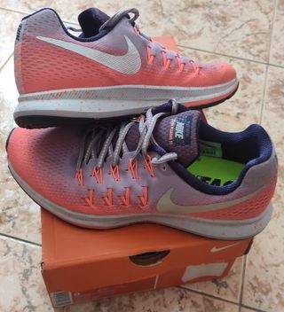Zapatillas Nike Pegasus 33 de segunda mano en WALLAPOP
