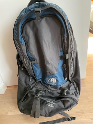 Mochila viaje 70 litros de segunda mano por 75 EUR en Bellaterra en WALLAPOP