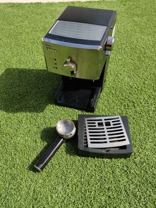 Cafetera Philips Saeco de segunda mano por 30 EUR en Molina de Segura en  WALLAPOP