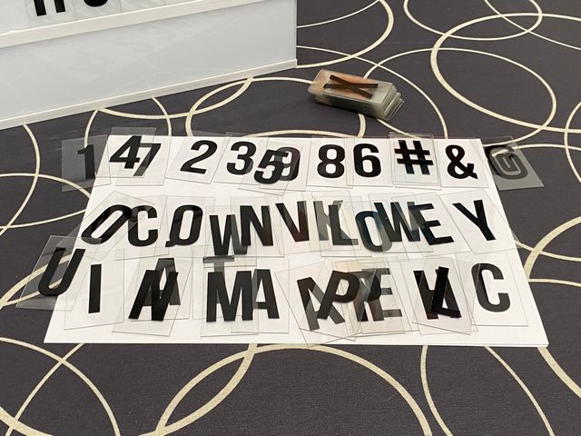 Caja luminosa con mensaje