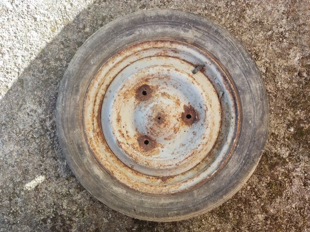 llanta Citroen 2 cv dian 6