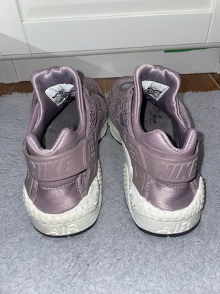 Huarache 38.5 Nike zapatillas moradas de segunda mano por 7 EUR en Madrid  en WALLAPOP