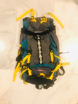 Mochila de montaña de segunda mano por 25 EUR en Málaga en WALLAPOP