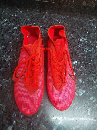 Bota Nike mercurial superfly taco mixto de segunda mano por 120 EUR en  Donostia-San Sebastián en WALLAPOP