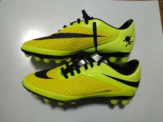 Nike futbol multitaco Hypervenom talla 40 de segunda mano por 20 EUR en  Madrid en WALLAPOP