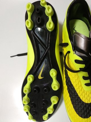 Nike futbol multitaco Hypervenom talla 40 de segunda mano por 20 EUR en  Madrid en WALLAPOP