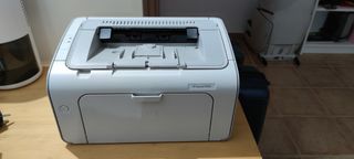 Impresora HP LaserJet P1005 de segunda mano por 25 EUR en Sant Antoni de  Portmany en WALLAPOP