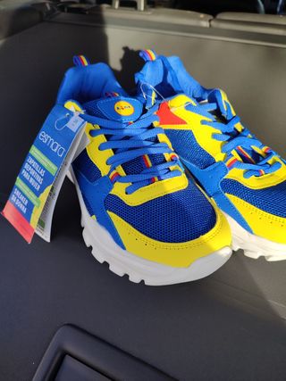 Zapatillas Lidl talla 38 de segunda mano por 25 EUR en Ciempozuelos en  WALLAPOP