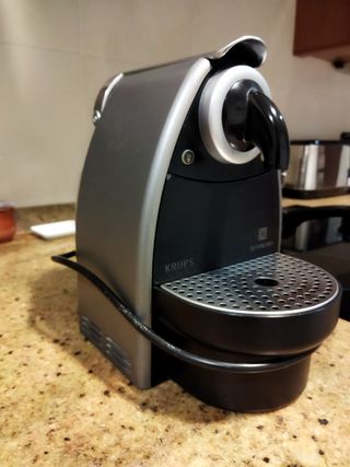 Nespresso Krups de segunda mano por 25 EUR en Anguciana en WALLAPOP