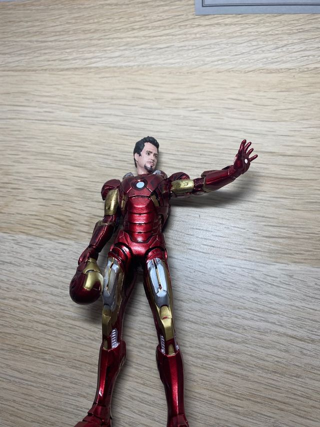 Muñeco Iron Man Marvel