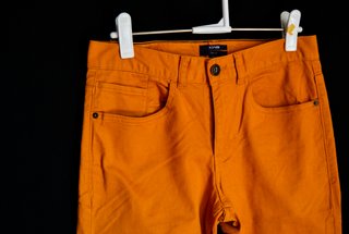 Pantalón De Hombre (KIABI) de segunda mano por 15 EUR en Gijón en WALLAPOP