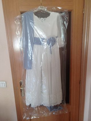 Vestido primera comunión de segunda mano por 150 EUR en Móstoles en WALLAPOP