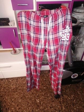 Pantalón pijama escocés de segunda mano por 2,9 EUR en Albal en WALLAPOP