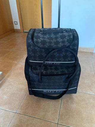 Combo maleta y necesser de viaje Mary Kay de segunda mano por 30 EUR en  Roda de Ter en WALLAPOP