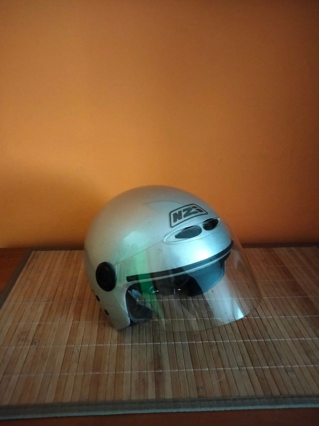 Casco Helix nzi