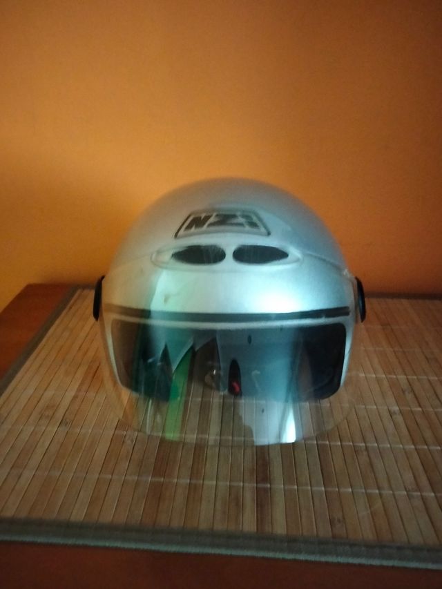 Casco Helix nzi