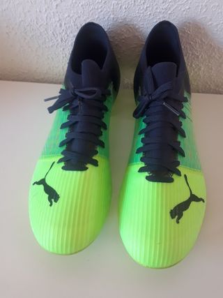 Botas de futbol con tacos puma ultra nuevas de segunda mano por 70 EUR en  Madrid en WALLAPOP