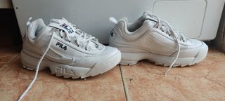 Deportivas blancas mujer Fila de segunda mano por 15 EUR en Madrid en  WALLAPOP