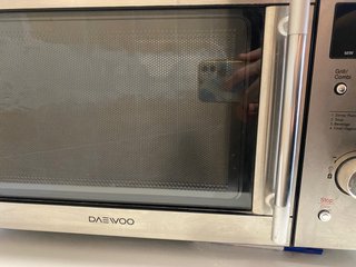 Microondas (se puede integrar) de segunda mano por 85 EUR en Arcas en  WALLAPOP