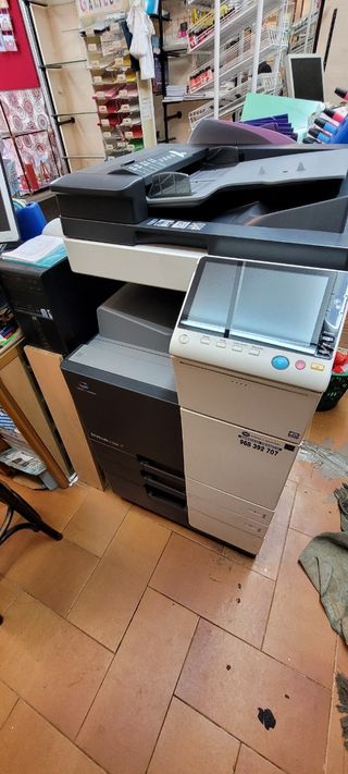 Fotocopiadora e impresora para negocio de segunda mano por 400 EUR en  Murcia en WALLAPOP
