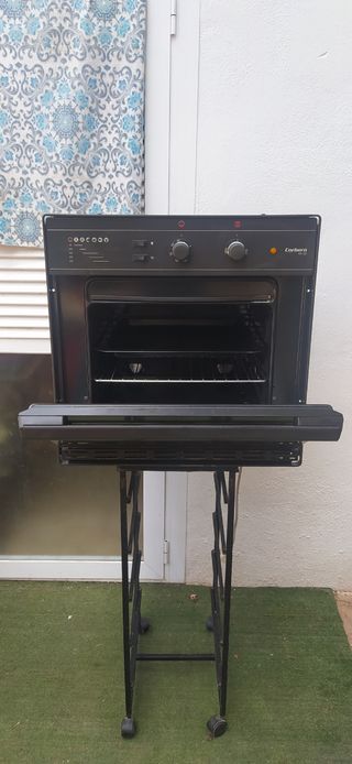 Horno eléctricoCorberó HM 151funcciona bien de segunda mano por 40  EUR en Granada en WALLAPOP
