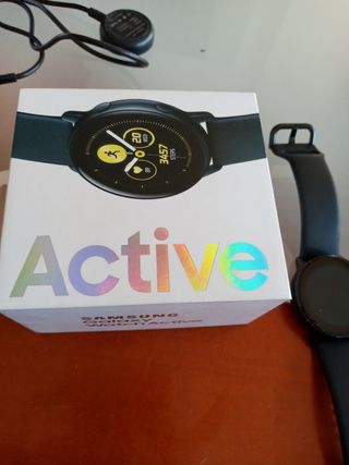 Samsung Galaxy Watch Active de segunda mano por 40 EUR en Terramelar en  WALLAPOP