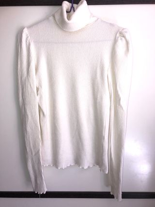 Jersey cuello alto Stradivarius de segunda mano por 7 EUR en Madrid en  WALLAPOP