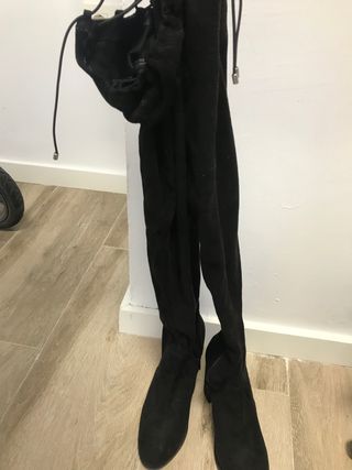 Botas altas de segunda mano por 7 EUR en Valencia en WALLAPOP
