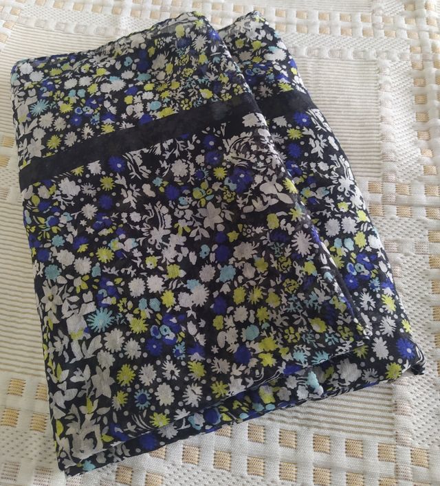 Pañuelo cuello pareo flores