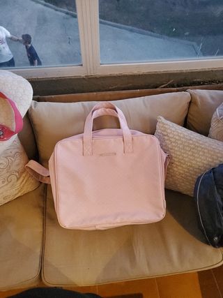 Maleta bebe de segunda mano por 25 EUR en Urbanizacion El Coto en WALLAPOP
