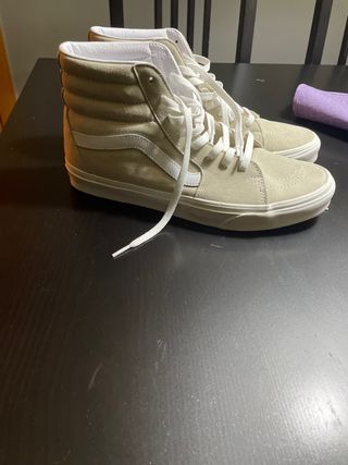 VANS TIPO BOTA de segunda mano por 60 EUR en Cuenca en WALLAPOP
