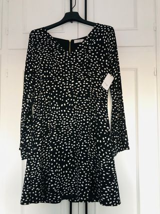 VESTIDO LUNARES FORMULA JOVEN de segunda mano por 10 EUR en Madrid en  WALLAPOP