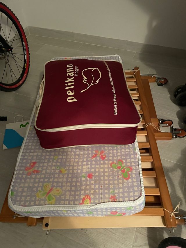 Cuna y colchon
