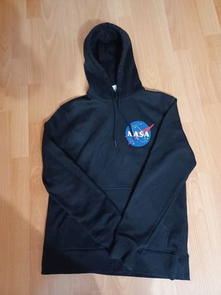 Sudadera Nasa H\u0026amp;M de segunda mano por 6 EUR en Pineda de Mar en WALLAPOP