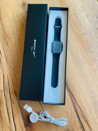 Apple Watch Series 3 42mm Nike Edition de segunda mano por 160 EUR en  Madrid en WALLAPOP