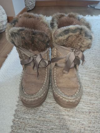 Botas MOU ESKIMO LAZO de segunda mano por 200 EUR en Sarriena en WALLAPOP