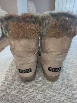 Botas MOU ESKIMO LAZO de segunda mano por 200 EUR en Sarriena en WALLAPOP
