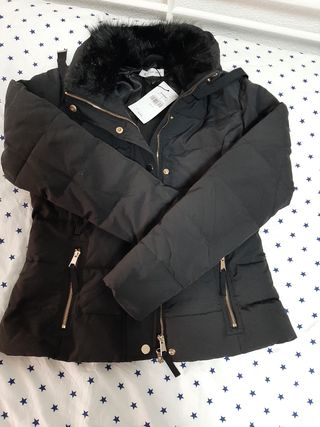 ABRIGO talla S EASY WEAR entrega a mano de segunda mano por 20 EUR en  Madrid en WALLAPOP