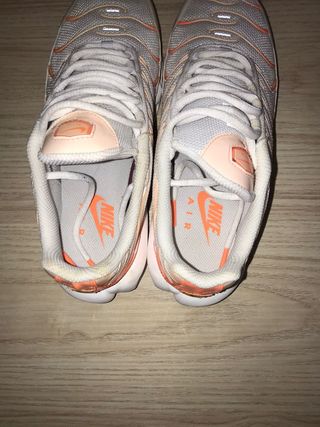 Zapatillas TN de segunda mano por 100 EUR en San Lorenzo de El Escorial en  WALLAPOP