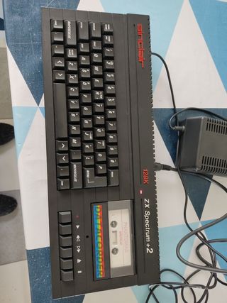 Sinclair ZX Spectrum +2 128 K em segunda mão durante 180 EUR