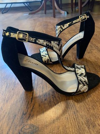 Outlet Sandalias de Mujer - Descuentos de hasta el 80% | CASAS