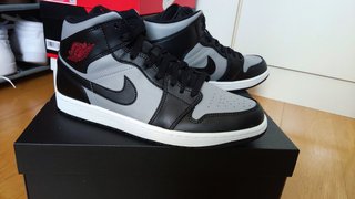 Nike Air Jordan 1 Mid Shadow Red 44 de segunda mano por 170 EUR en Madrid  en WALLAPOP